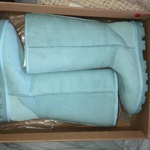 Tall Baby Blue Uggs size 8